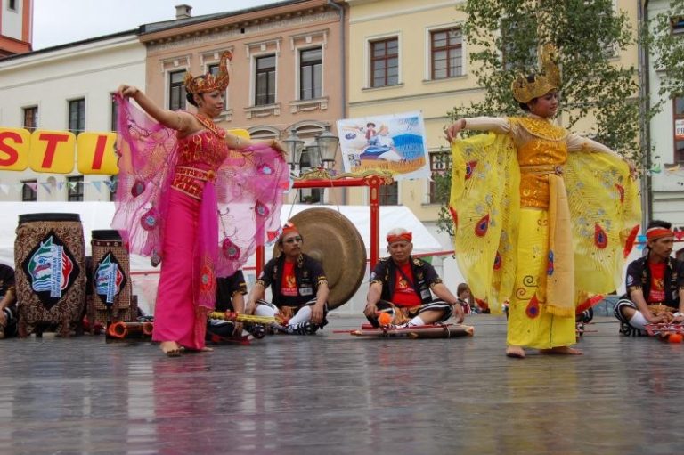 Opustila nás Eva Geryková