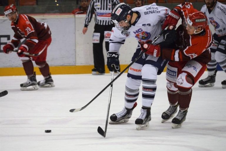 Hokejisté dnes mohou postoupit do čtvrtfinále