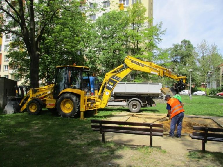 Děti budou mít v pískovištích nový písek