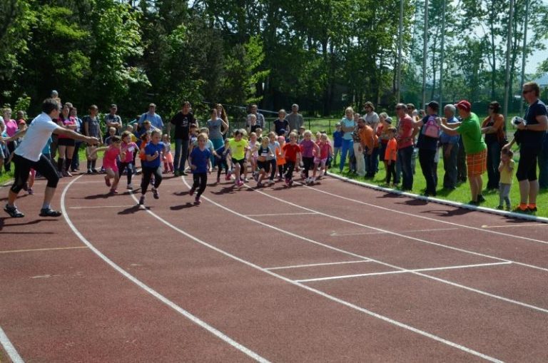 Pětka na dráze se sluníčkem a rekordy