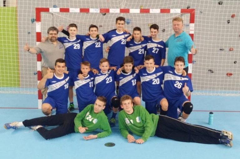 Úspěch mladých házenkářů