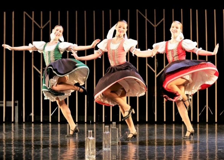 Mezinárodní folklorní festival zahájí SĽUK v hale Polárka