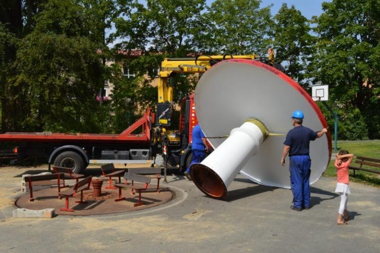 Hříbek už je na svém místě