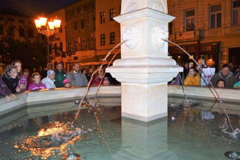 Radnice vrátila kašnu na náměstí