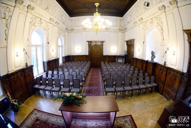 Zámek se opravuje – svatby a vítání občánků se konají jinde