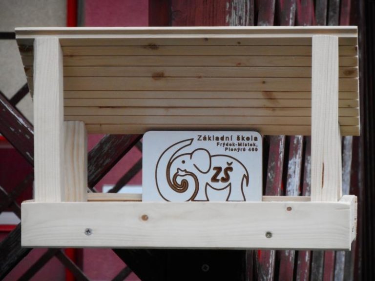 Školní soutěž o nejhezčí ptačí krmítko vyhrála 6. ZŠ