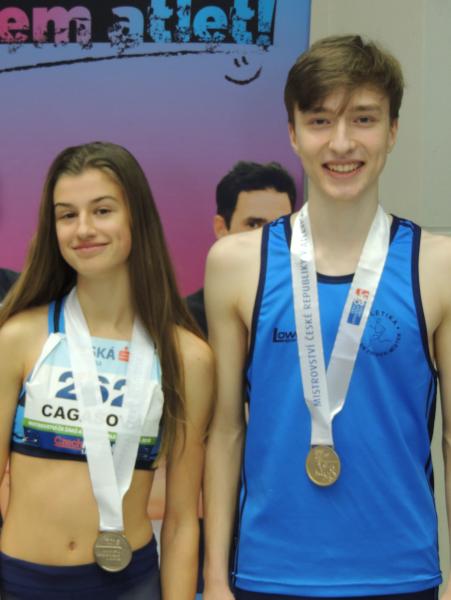 Dvě zlata atletů !