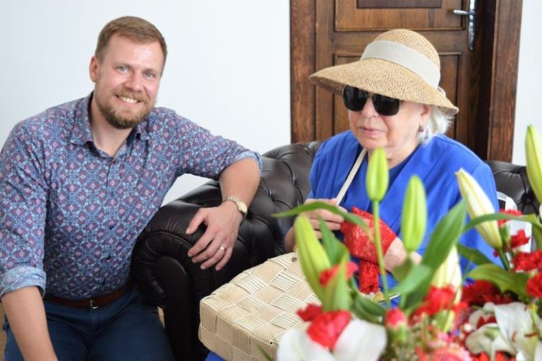 Nevidomá literátka je stále činná