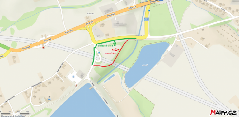 Uzavírka části cyklostezky pod přehradou Olešná v Místku