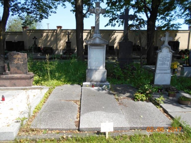 Nabídkové licitační řízení – hrobová zařízení, T:21.11.2018