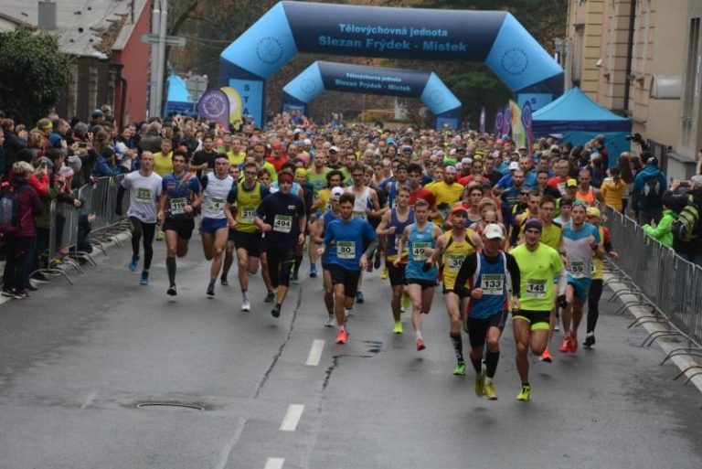 Hornická desítka rozhýbala město