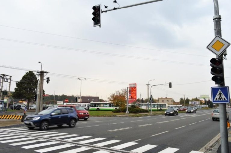 Semafory na Letné by měly být puštěny do konce listopadu