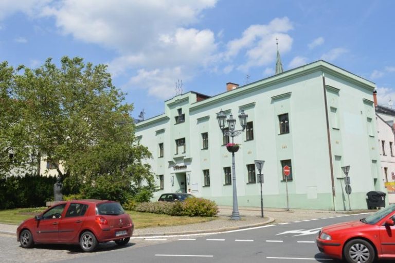 Radnice má zájem centralizovat úředníky