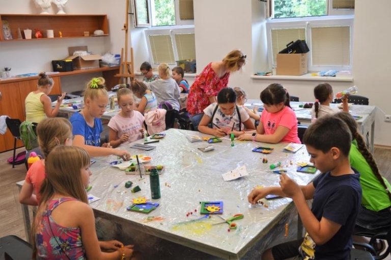 Sluníčková Prázdninová výtvarka se střediskem Klíč