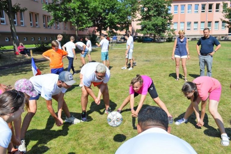 Babylonie chce bavit i vzdělávat