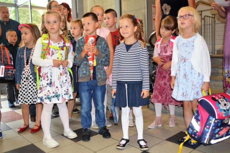 Do škol nastoupilo na pět set prvňáčků