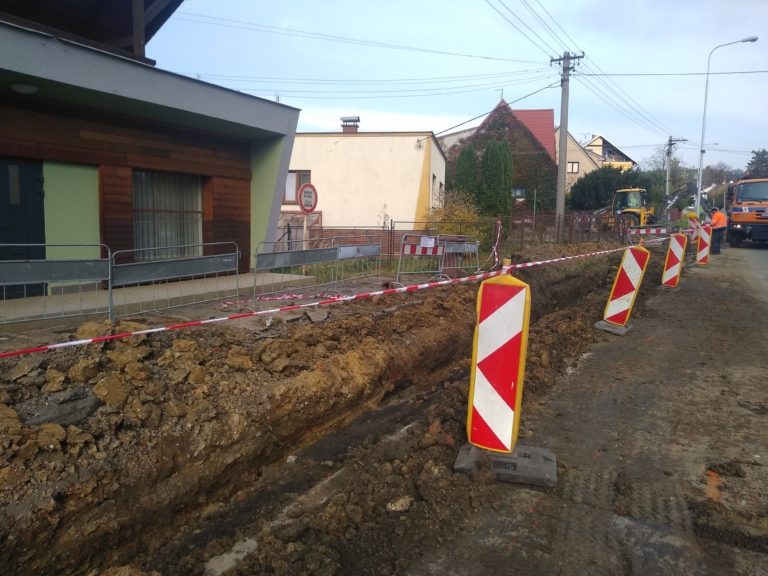 Chodník na Černé cestě už se staví