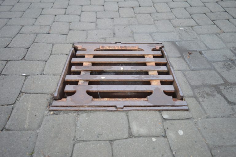 Realizace kanalizací začíná