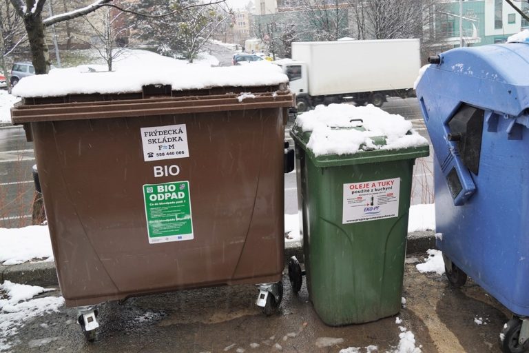 Město bude i nadále svážet ze sídlišť bioodpad a jedlé tuky a oleje