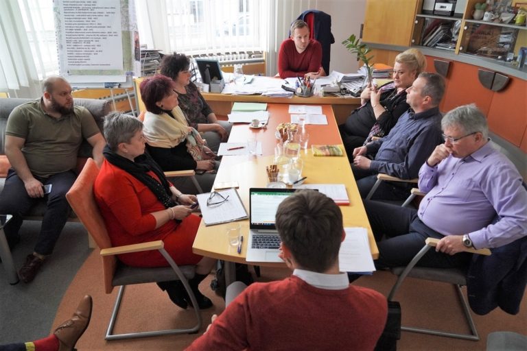 Hlavně ochránit seniory