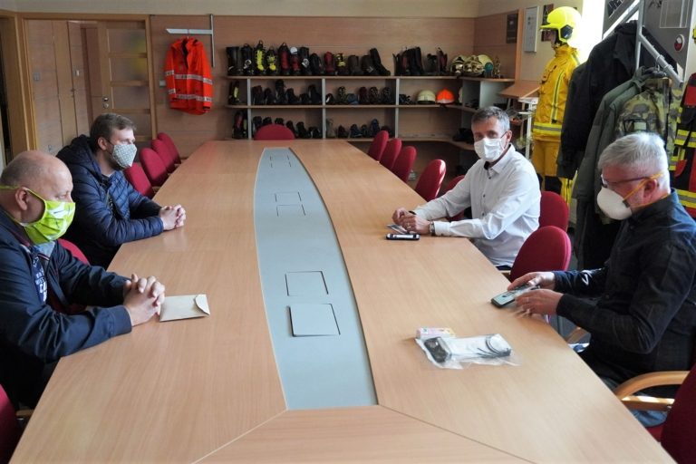 Město dohodlo dodávku roušek