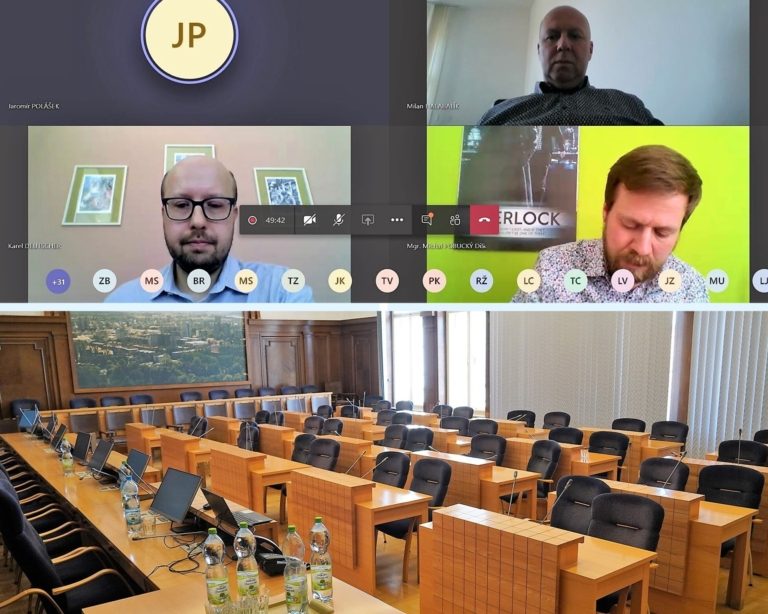 Videokonference zastupitelů proběhla bez problémů