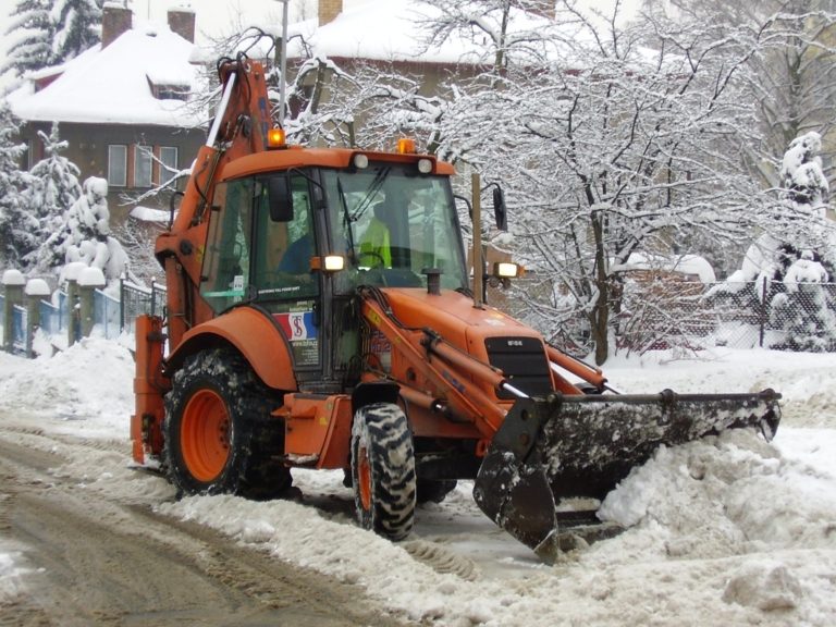 Žádáme řidiče, aby svými vozidly nebránili zimní údržbě