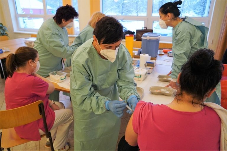 BOD ZLOMU – OČKOVÁNÍ