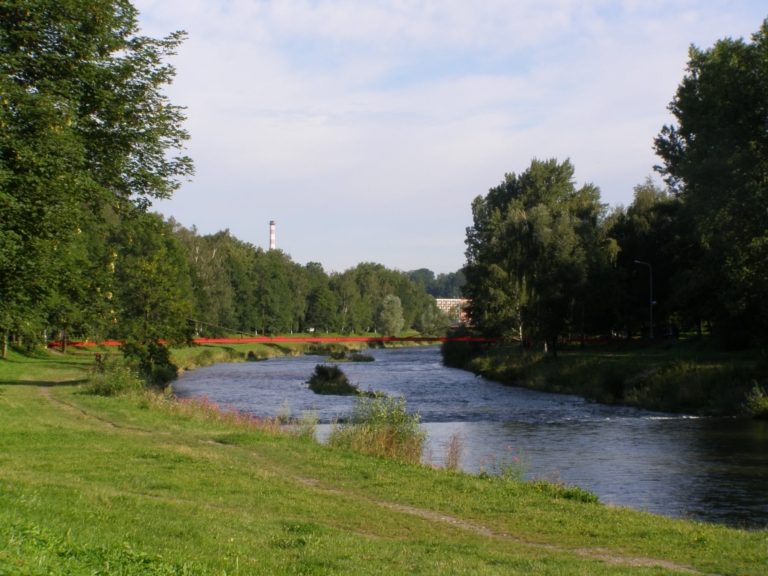 Město by chtělo vybudovat kolem řeky slunící plochy a bezpečné přístupy do vody