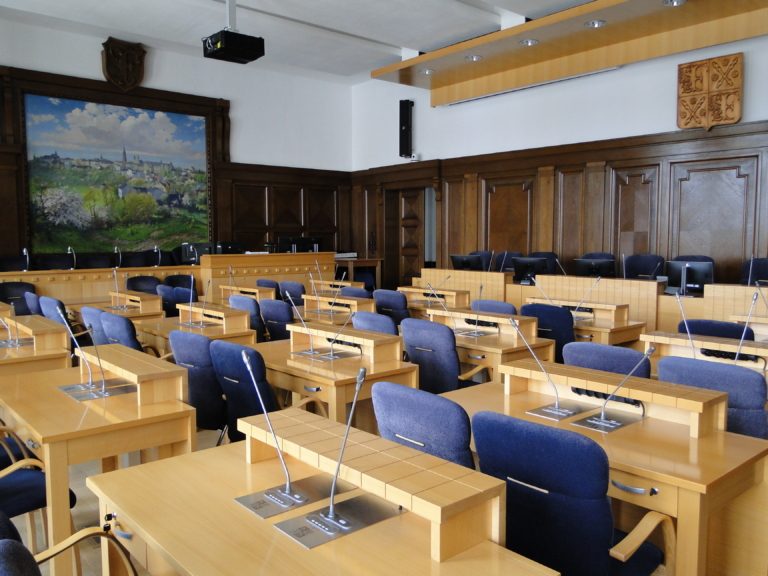 V ÚTERÝ ZASEDNOU ZASTUPITELÉ