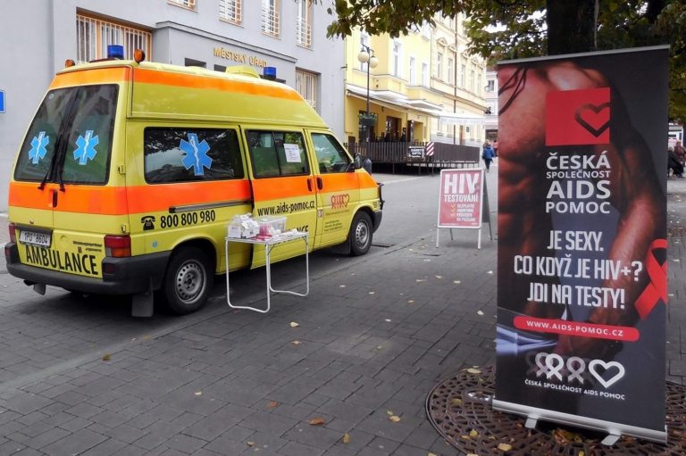 Nechte se zdarma a anonymně otestovat na HIV a syfilis