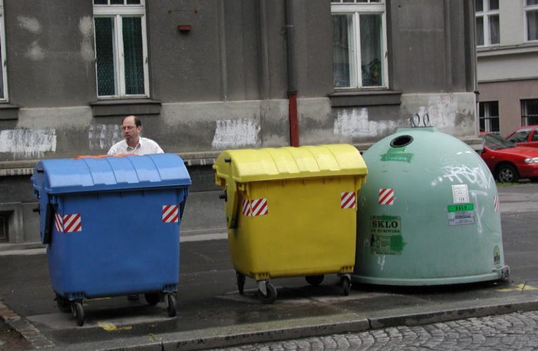 Nebuďme líní, třiďme odpad!