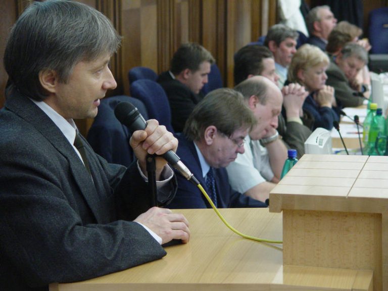 Zastupitelstvo jednalo o 2. ZŠ i pomoci Asii