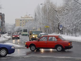 Další kruhový objezd ve městě
