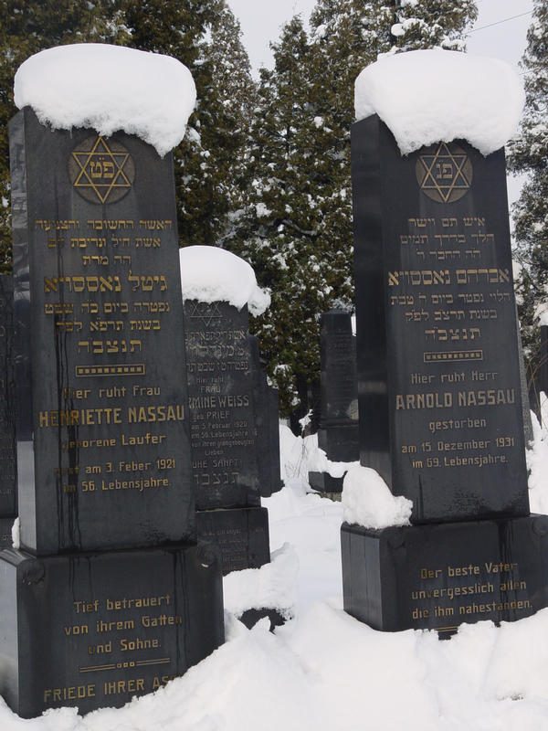 Město přispěje na hřbitov