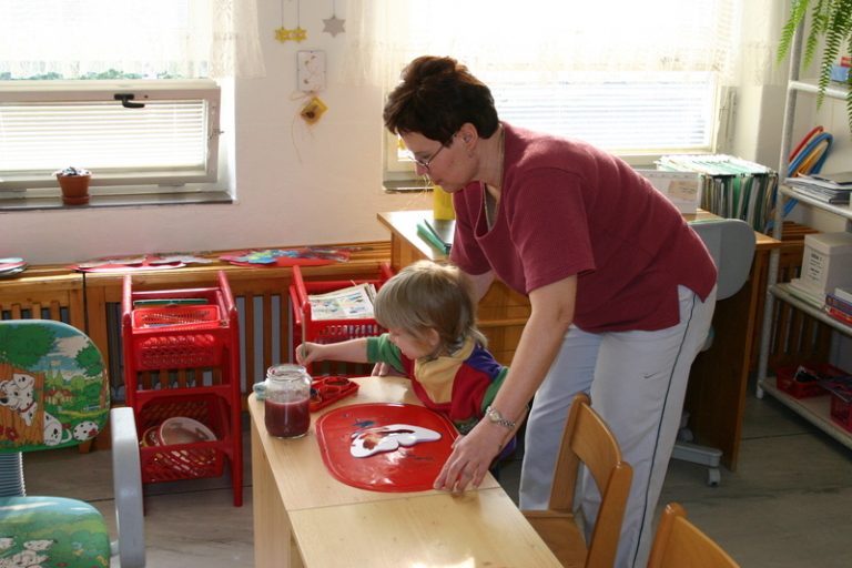 <b>Speciální mateřská škola pro děti s vadami řeči a sluchu stále nabírá děti</b>