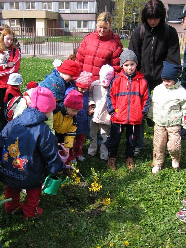 Naše milá Země, k tvému svátku ti přejeme…aneb Den Země v MŠ MATEŘÍDOUŠKA