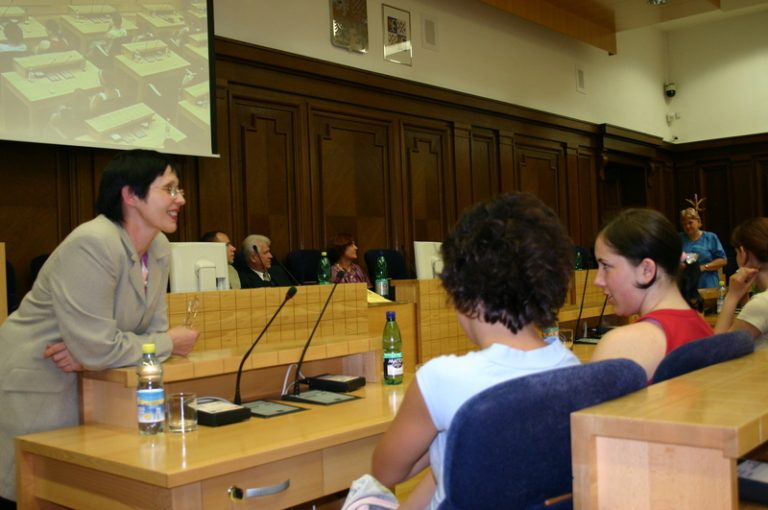 Starostka přivítala studenty z Osvětimi