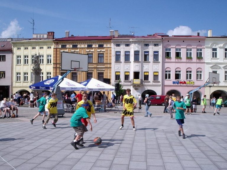 STREETBALL  NA NÁMĚSTÍ  2005