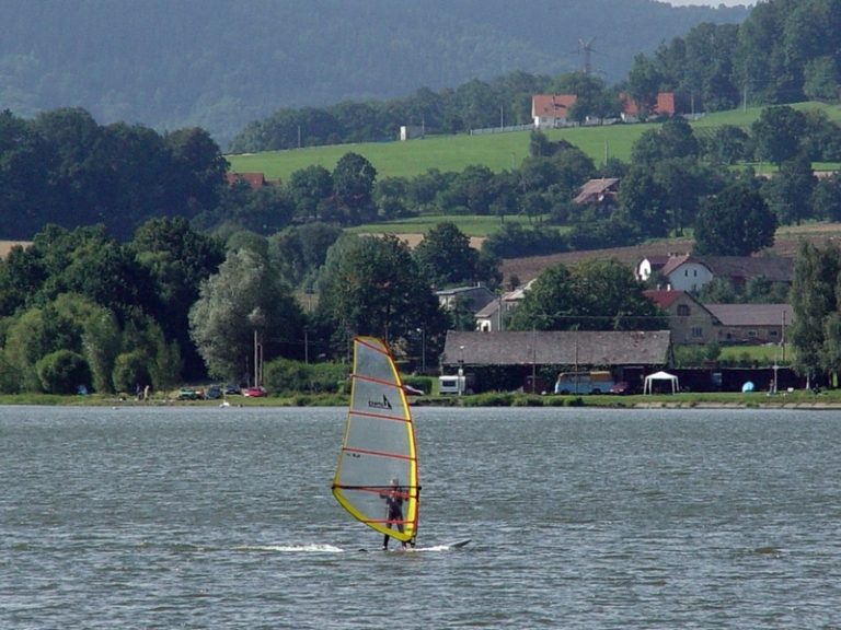 <b>Řešit problém s Olešnou neznamená odbagrovat sediment</b>