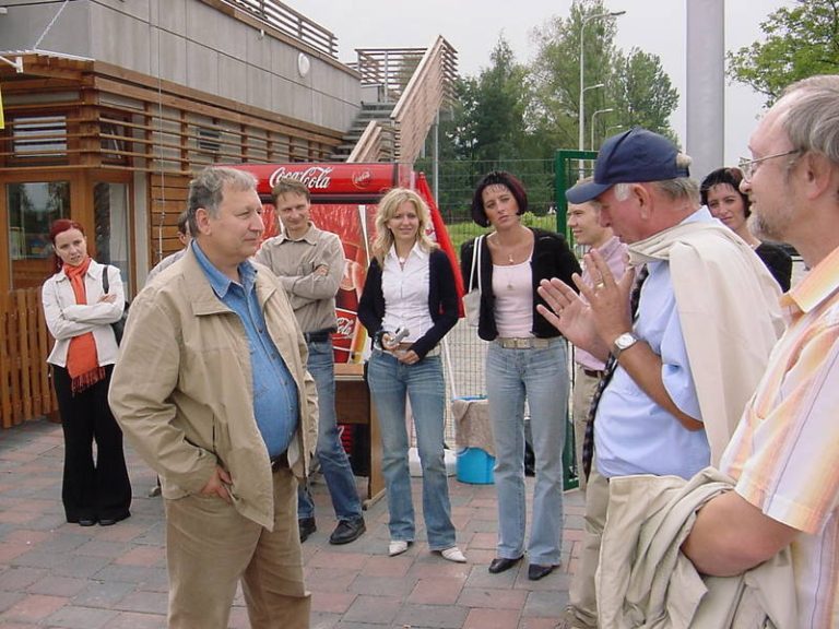 Ekonomové si prohlédli aquapark