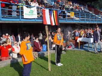 Olympiáda mentálně postižených s ohněm, slibem i hejnem holubů