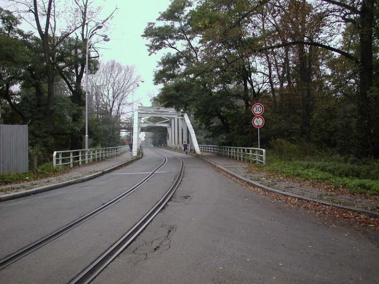 Uzavírka mostu u žel. stanice Lískovec