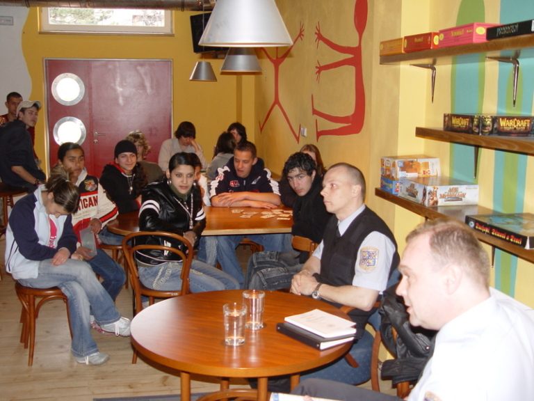 Městští strážníci besedovali v Prostoru