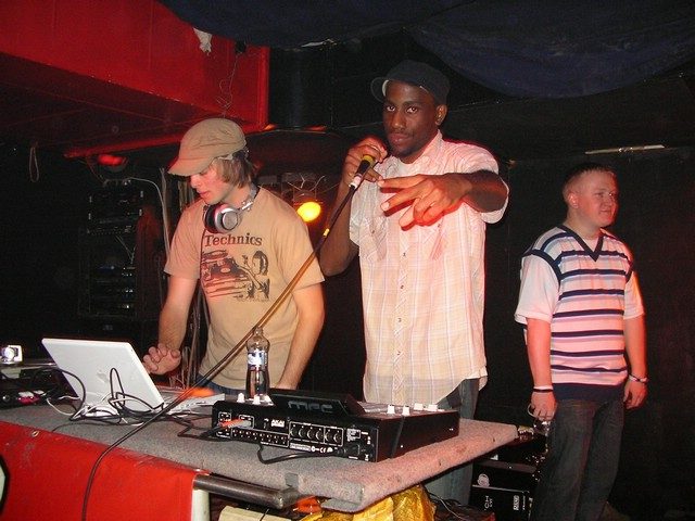 HIP-HOP UNITED GROOVES TOUR 2006