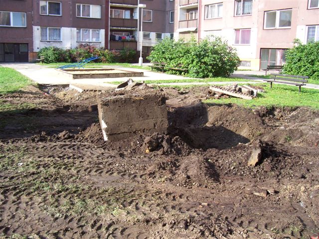 Rekonstrukce dětského hřiště na ul. Dobrovského
