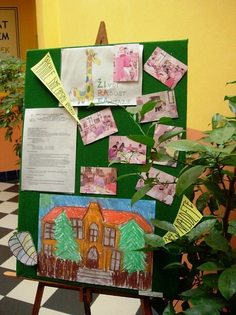 ŽIRAFA v Domě Pod Svícnem