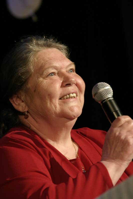 ZEMŘELA VĚRA ŠIMKOVÁ