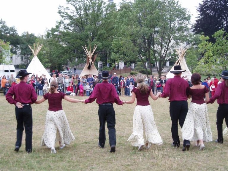 FRÝDEK OVLÁDNOU INDIÁNI