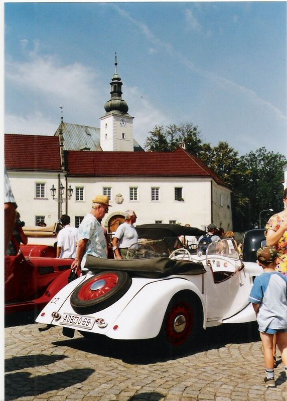 ZÁMECKÉ NÁMĚSTÍ BUDE PLNÉ NALEŠTĚNÝCH VETERÁNŮ